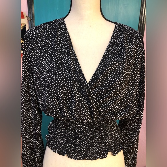 Long Sleeve Black + White Polka Dot V-Neck - Picture 14 of 15